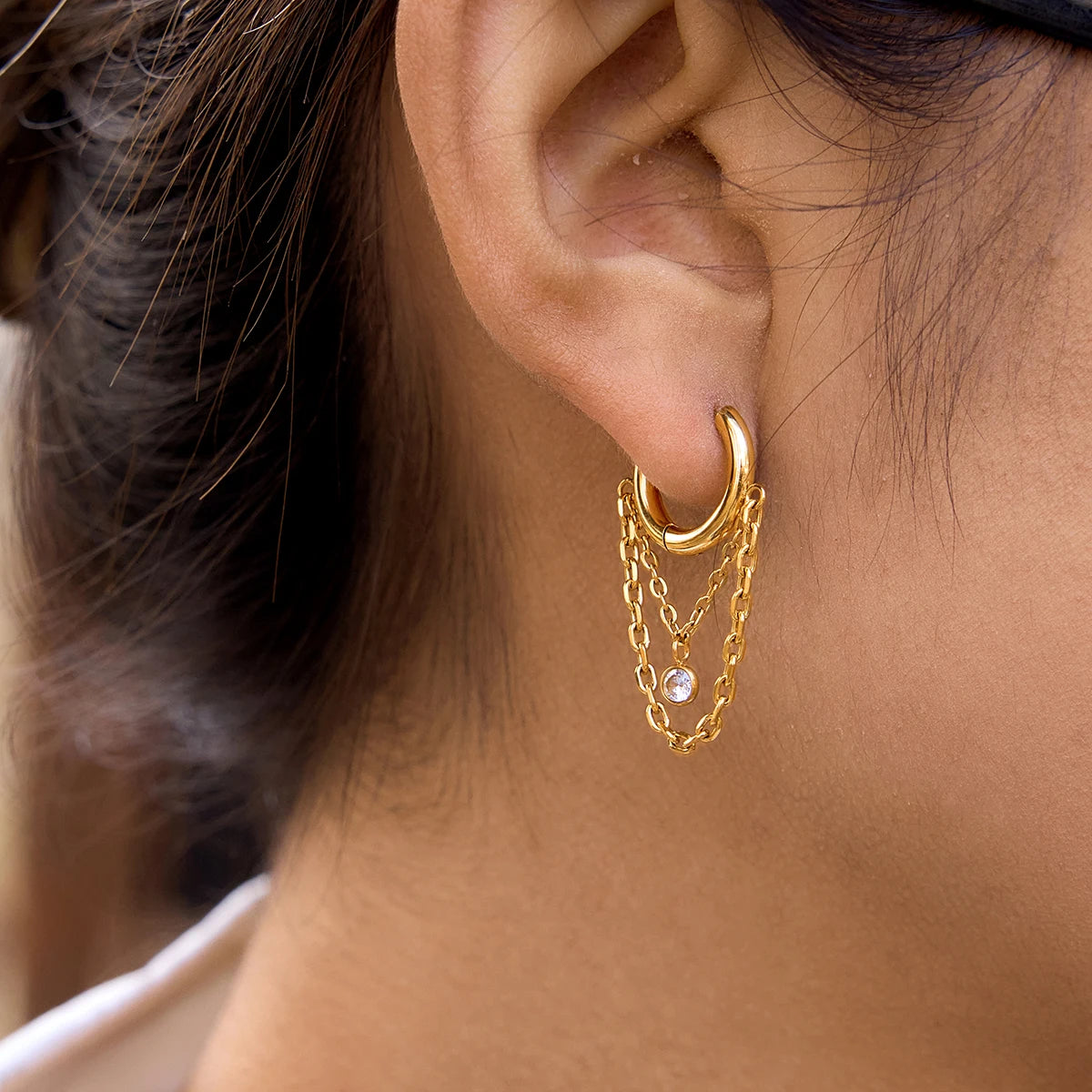 brinco feminino com corrente