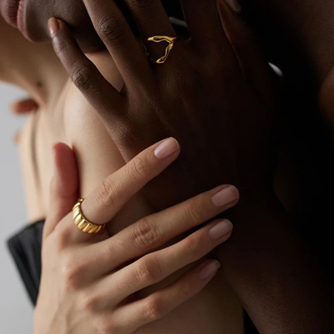 anel moderno feminino