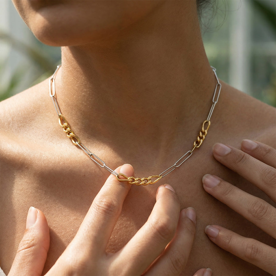 colar dourado feminino