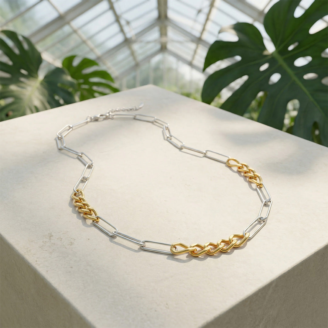 colar minimalista dourado feminino