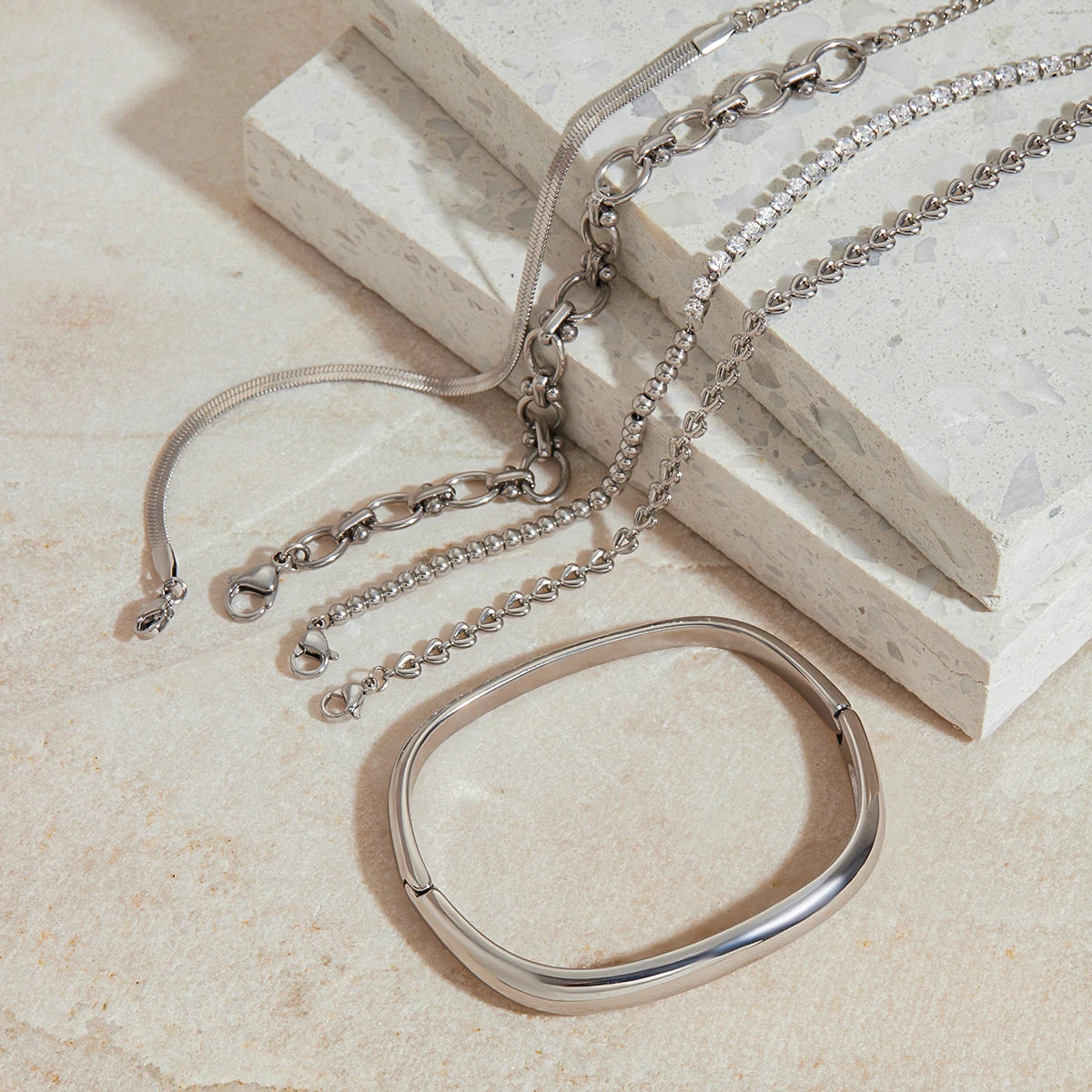 pulseira com zircônia prata