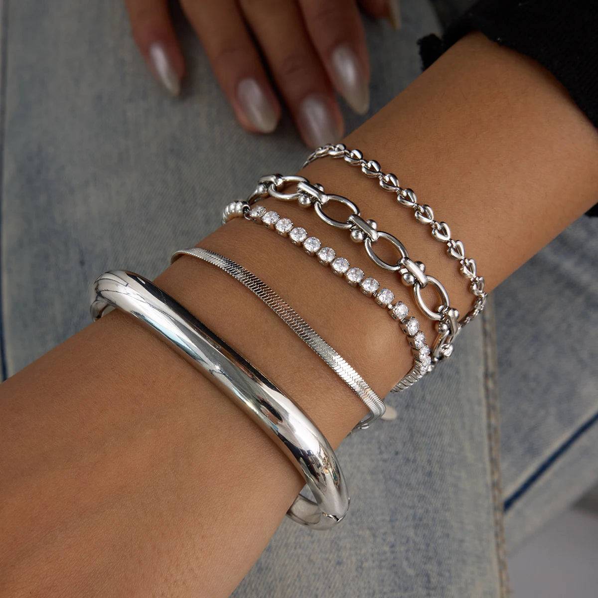 pulseira com zircônia prata