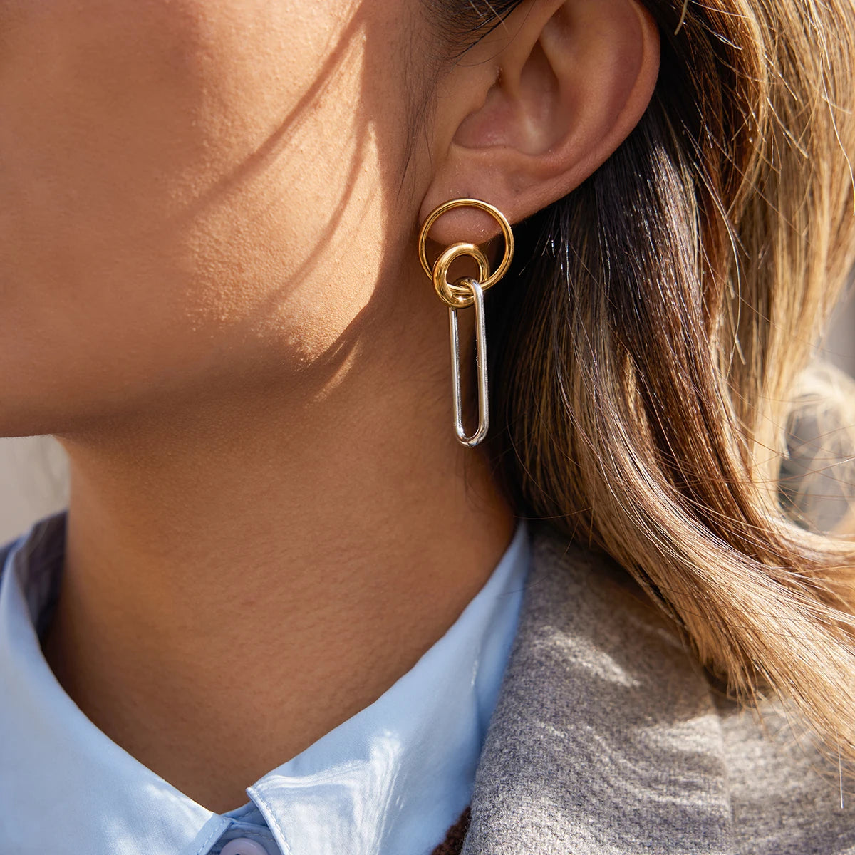 brinco elegante minimalista feminino